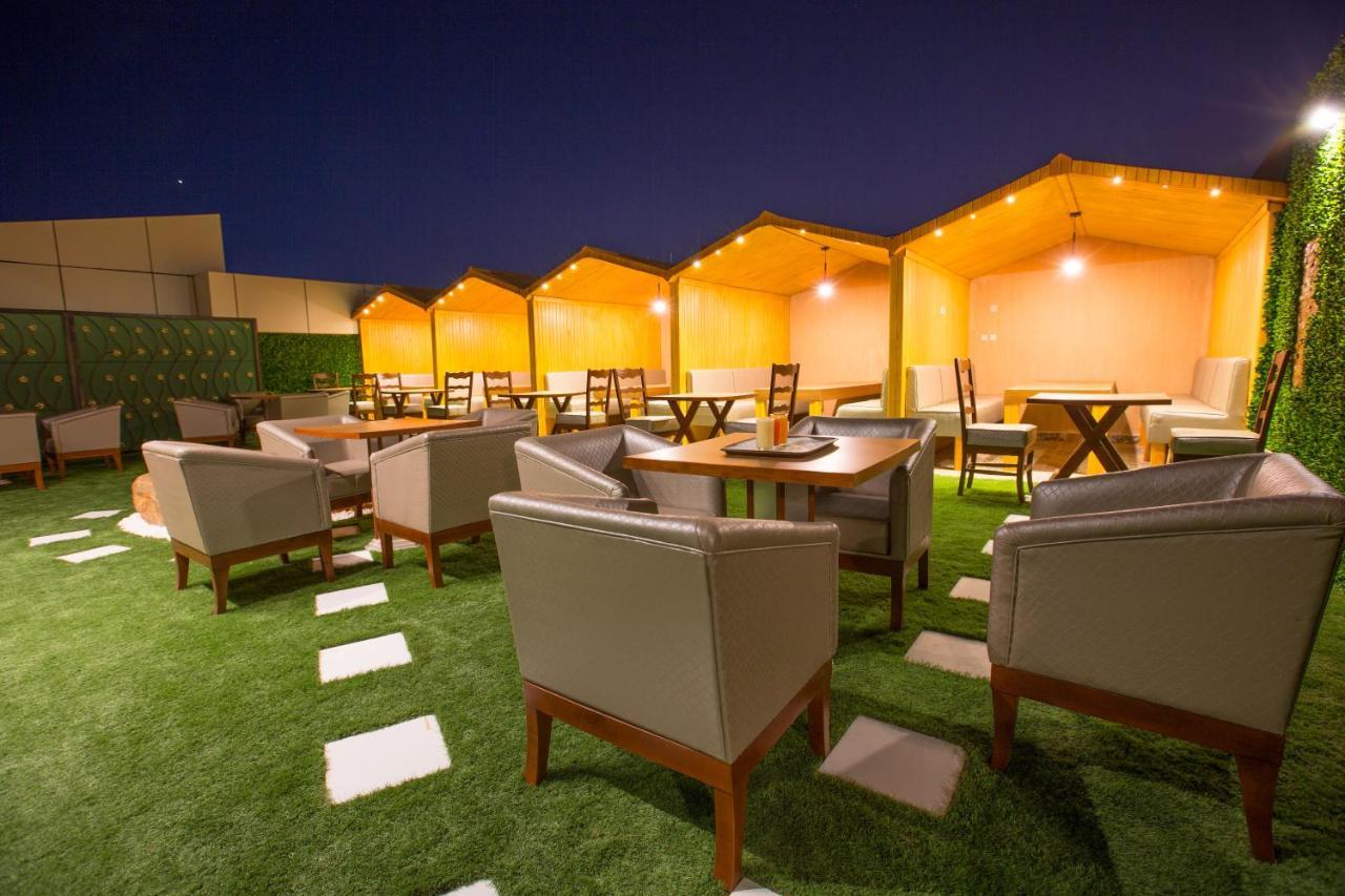 Luxury Hotel Apartments Tabuk Exterior foto